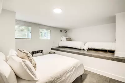 707 Highland Avenue, Austin, TX 78703 - Photo 11