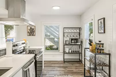 707 Highland Avenue, Austin, TX 78703 - Photo 21