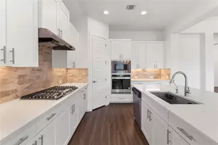 819 Great Lawn Bnd, Liberty Hill, TX 78642 - Photo 5