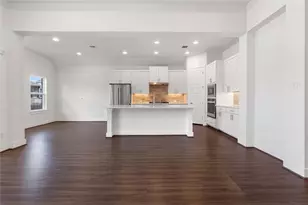 819 Great Lawn Bnd, Liberty Hill, TX 78642 - Photo 3