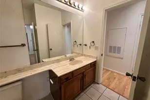 1906 Robbins Pl, Austin, TX 78705 - Photo 13