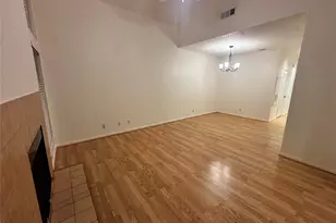1906 Robbins Pl, Austin, TX 78705 - Photo 3