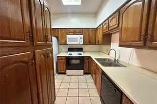 1906 Robbins Pl, Austin, TX 78705 - Photo 7
