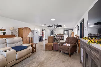 142 Zimmerhanzel Road, Flatonia, TX 78941 - Photo 9