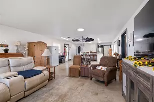 142 Zimmerhanzel Rd, Flatonia, TX 78941 - Photo 9