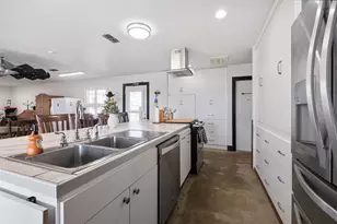 142 Zimmerhanzel Rd, Flatonia, TX 78941 - Photo 13