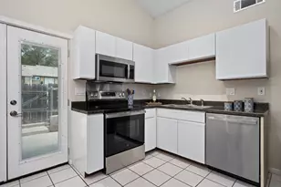1015 E Yager Ln, Austin, TX 78753 - Photo 9