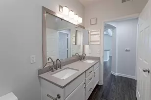 12215 Hunters Chase Dr, Austin, TX 78729 - Photo 15