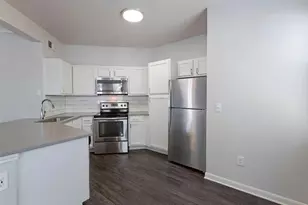 12215 Hunters Chase Dr, Austin, TX 78729 - Photo 17