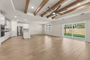 1412 Kent St, Taylor, TX 76574 - Photo 11