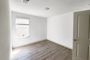 126 Fort Clark Springs Ln, Hutto, TX 78634 - Photo 17