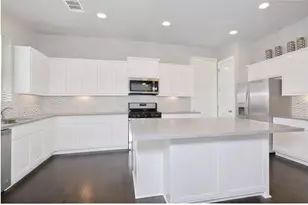 1610 Arcilla St, Austin, TX 78741 - Photo 3