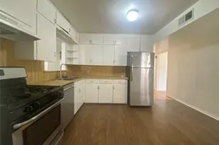 602 Hammack Dr, Austin, TX 78752 - Photo 7