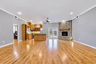 8015 Gault St, Austin, TX 78757 - Photo 5