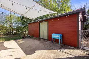 303 W Ave I Ave, Belton, TX 76513 - Photo 23