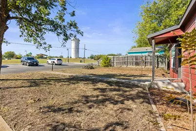 303 W Avenue I Avenue, Belton, TX 76513 - Photo 25