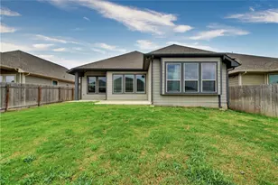 104 Finley St, Hutto, TX 78634 - Photo 25