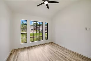 1157 Lago Vista St, San Marcos, TX 78666 - Photo 23