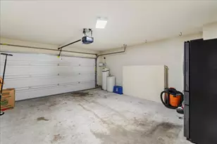 18420 Cloudmore Ln, Elgin, TX 78621 - Photo 29