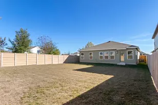 108 Outlaw Dr, Jarrell, TX 76537 - Photo 17