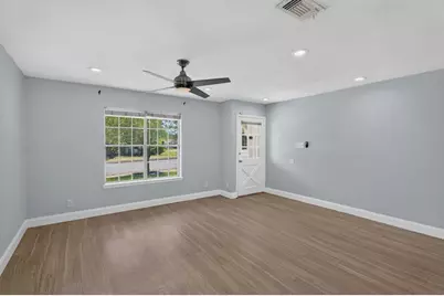 8602 Colonial Drive, Austin, TX 78758 - Photo 5