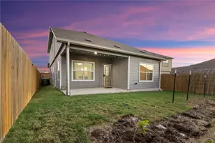 148 Rowdy Yates Wy, Jarrell, TX 76537 - Photo 35