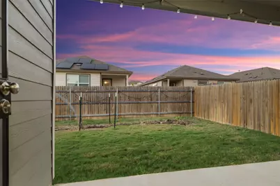 148 Rowdy Yates Way, Jarrell, TX 76537 - Photo 33