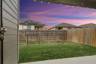 148 Rowdy Yates Wy, Jarrell, TX 76537 - Photo 33