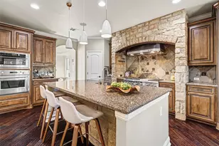 808 Horseback Hollow Dr, Austin, TX 78732 - Photo 5