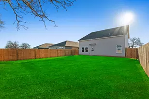 108 Ellendale Pl, Fredericksburg, TX 78624 - Photo 27