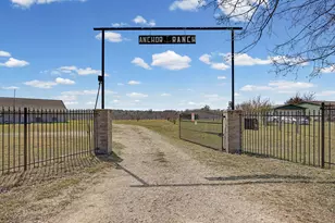 537 Mesa Dr, Del Valle, TX 78617 - Photo 1