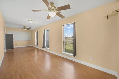 537 Mesa Drive, Del Valle, TX 78617 - Photo 15