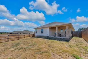 1704 T H Johnson Dr, Taylor, TX 76574 - Photo 33