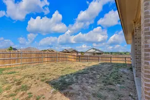 1704 T H Johnson Dr, Taylor, TX 76574 - Photo 31