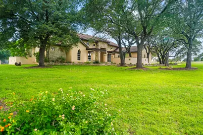 901 Palos Verdes, Leander, TX 78641 - Photo 3