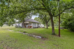 103 E Willis St, Leander, TX 78641 - Photo 1