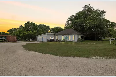 103 E Willis Street, Leander, TX 78641 - Photo 3