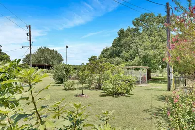 18700 San Marcos Highway, Martindale, TX 78655 - Photo 21