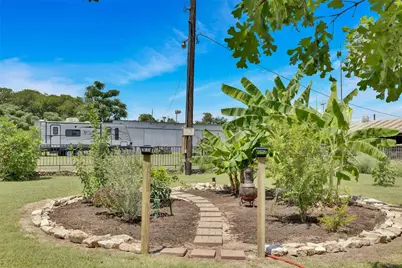 18700 San Marcos Highway, Martindale, TX 78655 - Photo 27