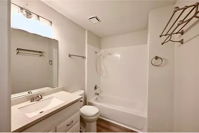 1003 Crockett Street #B, Lockhart, TX 78644 - Photo 7