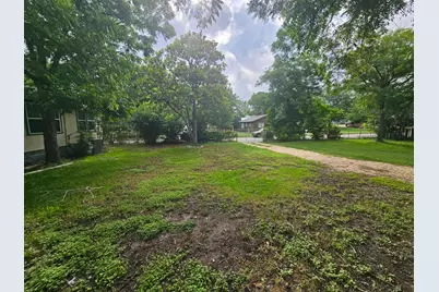 907 Neches Street, Lockhart, TX 78644 - Photo 5