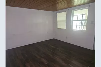 907 Neches Street, Lockhart, TX 78644 - Photo 7