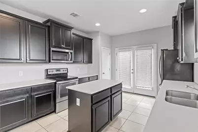 245 E Broade Street, Leander, TX 78641 - Photo 13