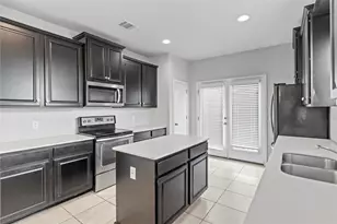 245 E Broade St, Leander, TX 78641 - Photo 13