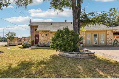 6601 Vougeot Drive, Austin, TX 78744 - Photo 5
