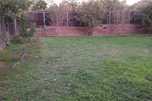 1917 Castle Gate Cir, San Marcos, TX 78666 - Photo 13