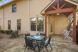 14021 Ashton Woods Cir, Austin, TX 78727 - Photo 35