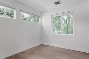 5421 Blue Bird Ln, Austin, TX 78745 - Photo 11