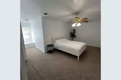 310 E 10th Street, Elgin, TX 78621 - Photo 21