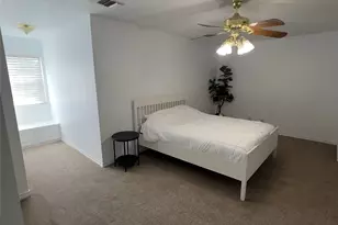 310 E 10th St, Elgin, TX 78621 - Photo 21